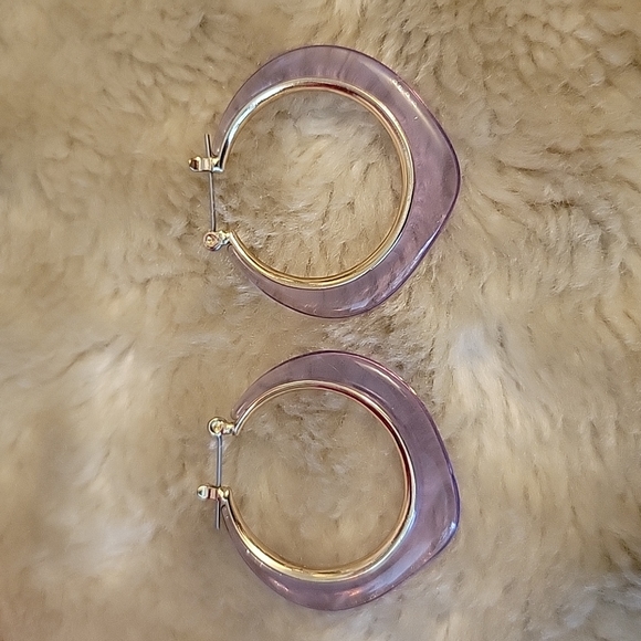 Vintage Earrings Light Transparent Purple with Gold Excelent Condition - Picture 8 of 9